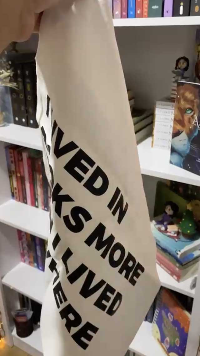 What If We Read - Vídeos